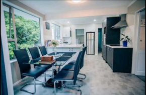 Warm, tidy , quiet vacation home